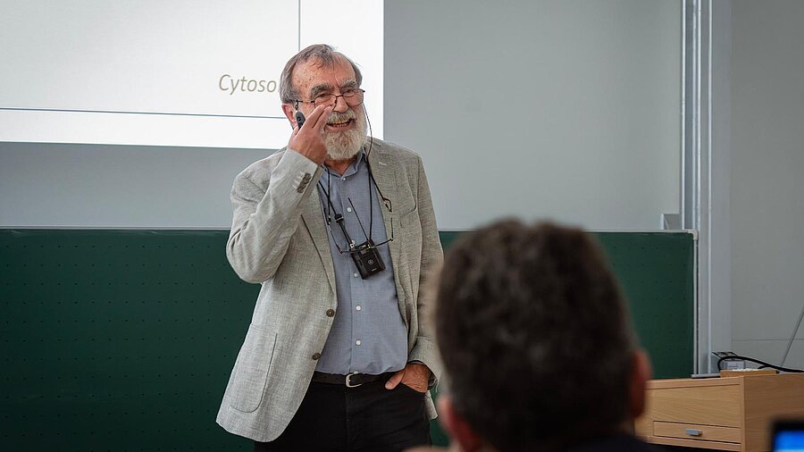 Prof. Dr. Westhoff doing a lecture