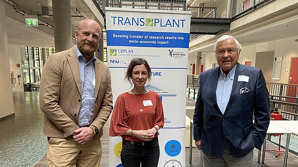 Sprecher*innen des zweiten "TRANSPLANT Day": Jan Gottlieb, Prof. Dr. habil. Angela Relógio, Univ.-Prof. em. Dr. Dr. h.c. Detlev Riesner