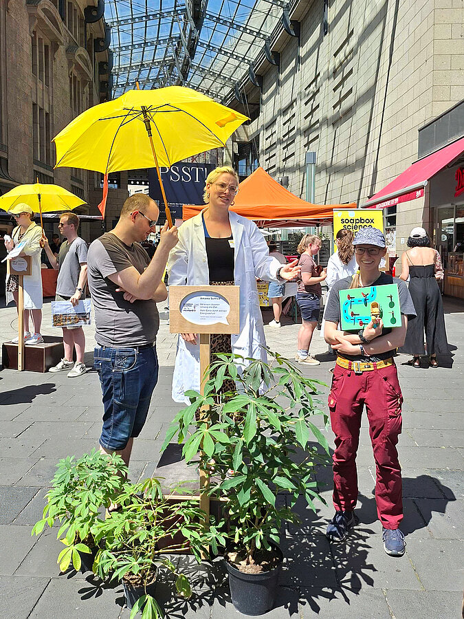 Amanta Seifried presenting her research in the streets at Soapbox Science 2026